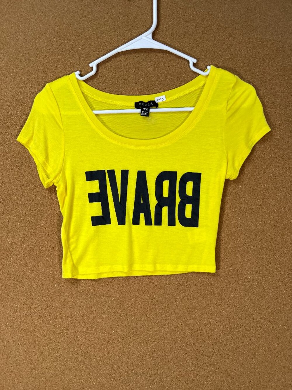 UK2LA Women Crop Top Shirt Medium Yellow Graphic Tee Short Sleeve NWOT